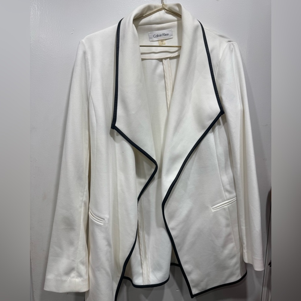 Calvin Klein stretch blazer. Size 6